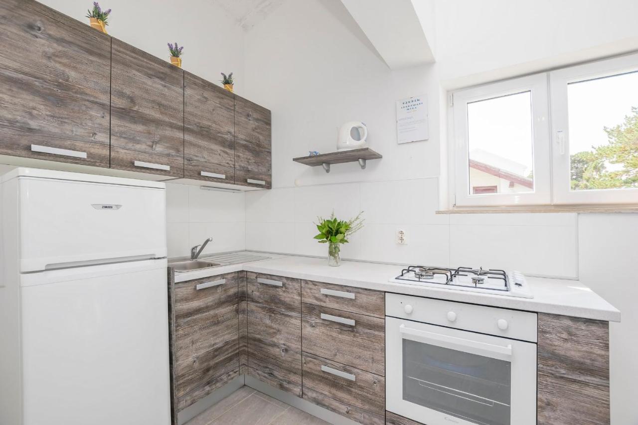 Apartments Mira Привлака Екстериор снимка